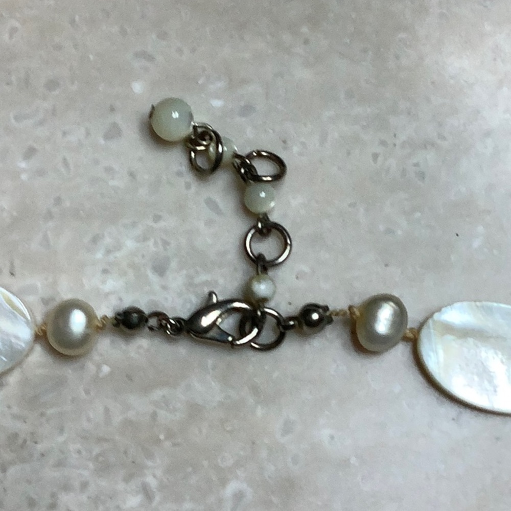 😍Shell Medallion Necklace😍 - Picture 4 of 11